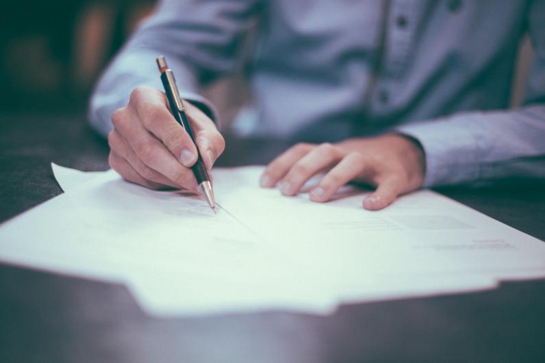 ¿Cómo es posible agilizar la revisión y corrección de textos? Cómo es posible agilizar la revisión y corrección de textos