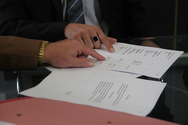 Transparencia y buenas formas: traduce tus informes due diligence